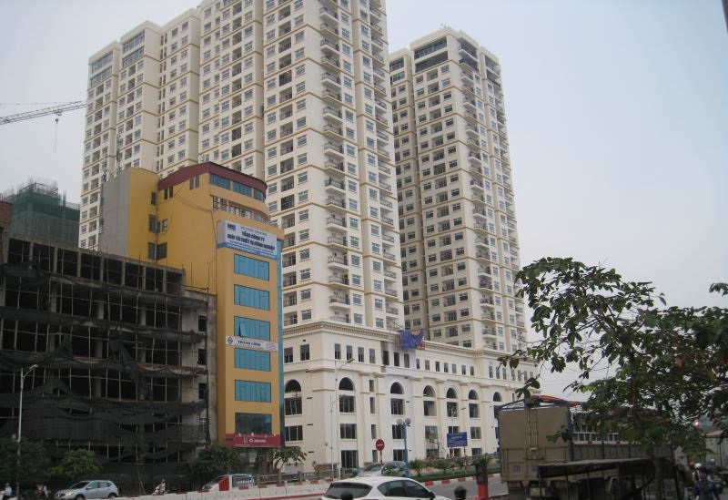 Hiệp hội bất động sản TP. HCM kiến nghị Bộ xây dựng có các sửa đổi bổ sung để hạn chế tình trạng “loạn xưng” căn hộ cao cấp nhằm đảo bảo quyền lợi cho người mua nhà.